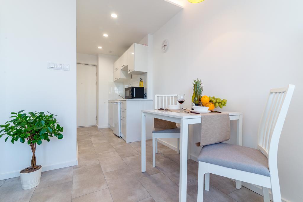 Bagno 7 - Modern Apartment By Noclegi Renters Varşova Dış mekan fotoğraf